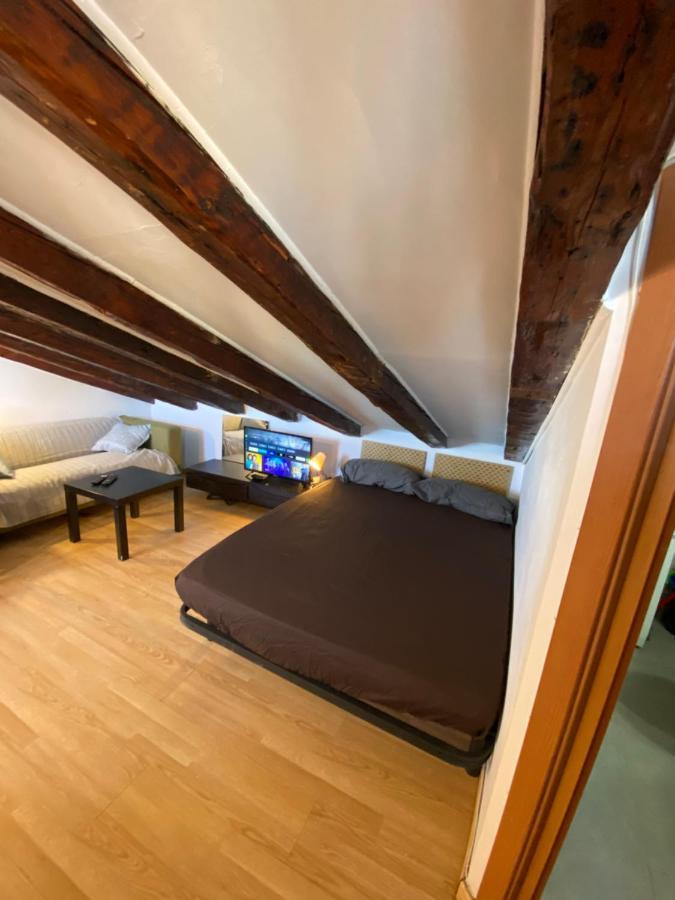 Calle Embajadores - Apart 4 Pax Pza Cascorro مدريد المظهر الخارجي الصورة